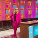 Kelly Ripa Instagram - Generation Gap, that’s a wrap 🎬 thanks for the magic Hollywood 🪄🌴 Premiers July 7 at 9pm EST!!! Don’t miss it.