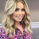 Kelly Ripa Instagram - Hollywoodland #2022 Repost: @ryantrygstadhair 💕