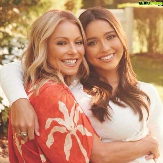 Kelly Ripa Instagram - It’s #NationalDaughtersDay and today we celebrate @TheYoungestyung 🤍 Love you Lola!!!