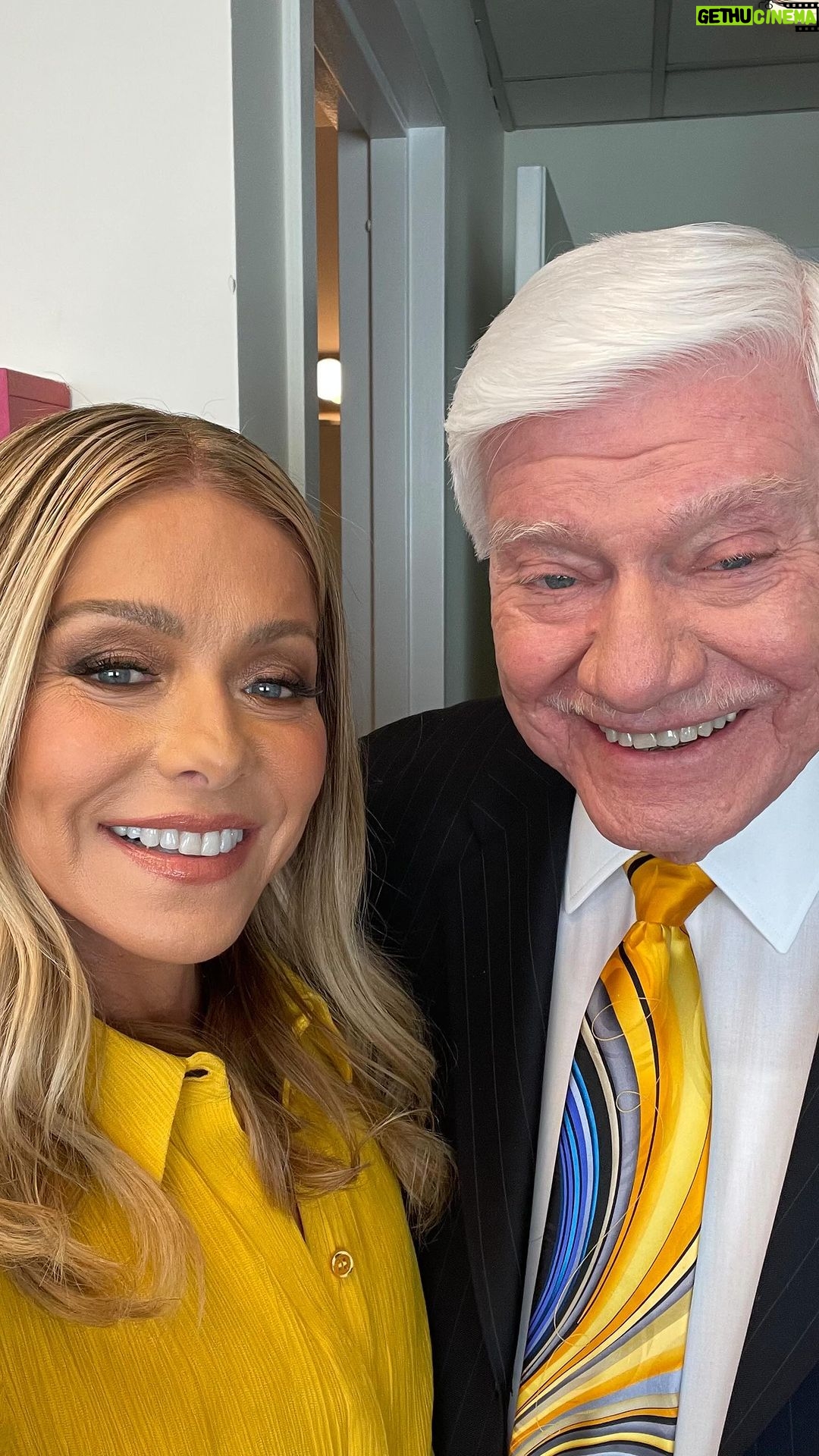 Kelly Ripa Instagram - Let’s wish Joe Ripa, the breakout star of Generation Gap and the originator of the cross-body man purse the happiest birthday! We love you dad! ♥️♥️♥️