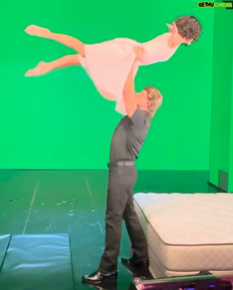 Kelly Ripa Instagram - A little BTS sneak peek 👀 The countdown is on … 2 days until Live’s After The Oscars!