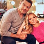 Kelly Ripa Instagram - My funny Valentine…Celebrating 29 years of ♥️ with this guy 😍 @instasuelos