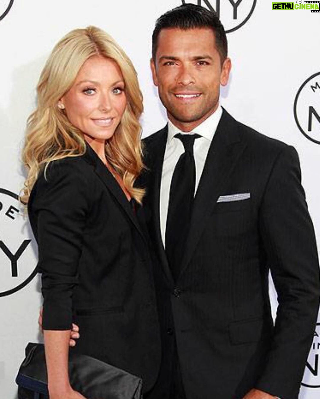 Kelly Ripa Instagram - My funny Valentine…Celebrating 29 years of ♥️ with this guy 😍 @instasuelos