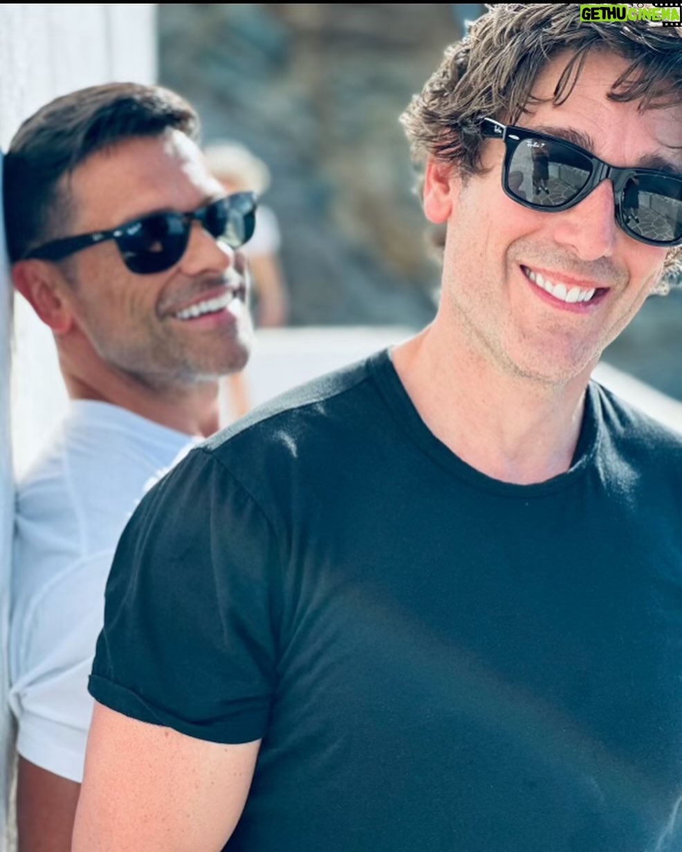 Kelly Ripa Instagram - Happy birthday to @davidmuirabc, the man of the world as well as the world news! 🌎