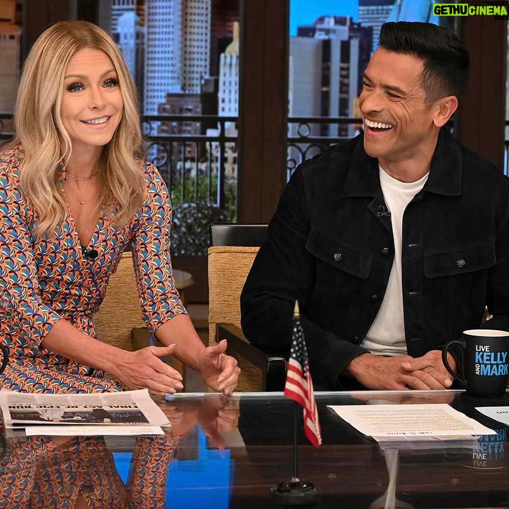 Kelly Ripa Instagram - Celebrating my favorite co-host on National TV Talk Show Host Day! Has it really been 6 months already?! @Instasuelos