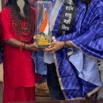 Khesari Lal Yadav Instagram – तेरा ग़म मेरा ग़म , मेरी जान तेरी जान ! सुन ए मेरे यार ! 
ब्रदर्स लव ! 
तेरा घमण्ड ही तुझको हराएगा , क्या चीज है हम ये तुझे आने वाला वक़्त बताएगा ! 
राधे राधे ! 🙏 New Delhi