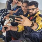 Khesari Lal Yadav Instagram – मेरा बच्चा आपको जन्मदिन की बहुत बहुत खुशियां। आप कब मेरे कंधे तक आ गए समय का पता नहीं चला, पर अब भी मेरी वही छोटी सी परी हो आप। प्यार और आशीर्वाद कृति। खूब खुश रहो! ❤️