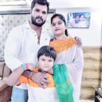 Khesari Lal Yadav Instagram – #photography #independenceday #khesari_yadav #chanda_yadav27 #its_me_rishabh27  #family #love #famlylove❤️