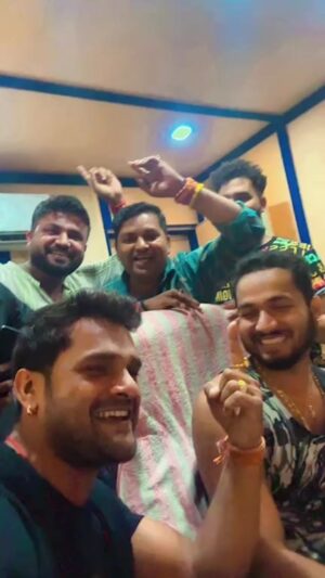 Khesari Lal Yadav Instagram - Phool Belpata 
 Har Har Mahadev