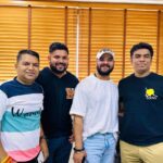 Khesari Lal Yadav Instagram - निम्बू खरबूजा के जबरदस्त माहौल से पंकज भाई, कृष्णा बेदर्दी भाई आ हमर अखिलेश बाबा सब केहू आनंदमय बा। प्यार-दुलार अहिसे ही बनल रहे। लव यू ❤️