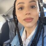 Kiana Madeira Instagram - Taking every negative thought captive and surrendering them to God 🦋 This life is meant for us to fly so high, to smile so big!! We can overcome anything and come out on top when we have Jesus as our guidance. I pray that you are all feeling as powerful as you truly are!!✨ New York, New York