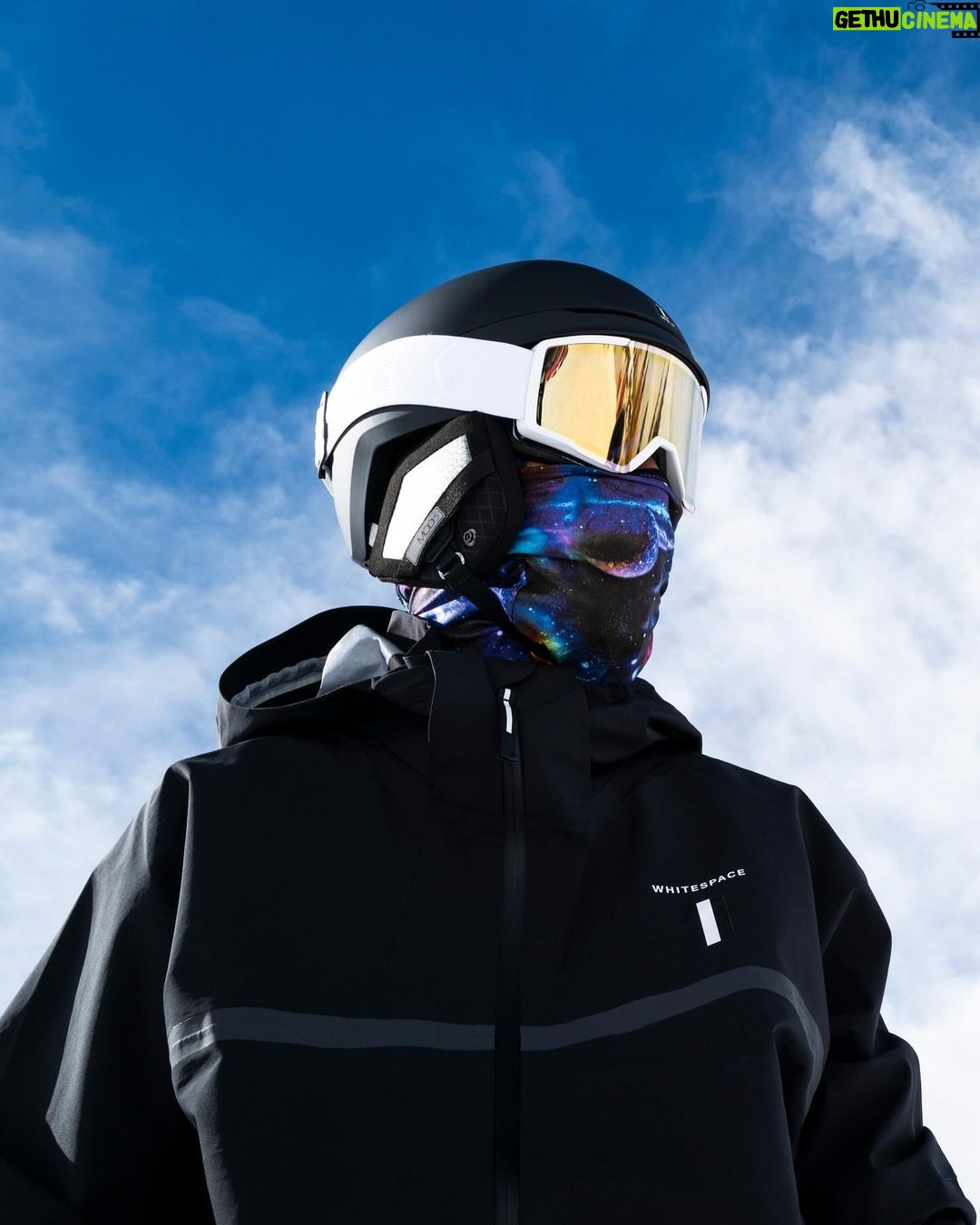 Kid Cudi Instagram - Went snowboarding for the first time all week and had the homie @shaunwhite take me out and give me lessons. We met last year and I remember I was tellin him Id never snowboarded before but I wanted to and he said he'd take me out. He kept his word and man was it awesome. This was such a beautiful memory made the past week w amazing people. Man I feel so blessed. We got some footage too of me on the slopes strugglin which should be fun to see haha more comin soon!! 📸 Mike Dawson