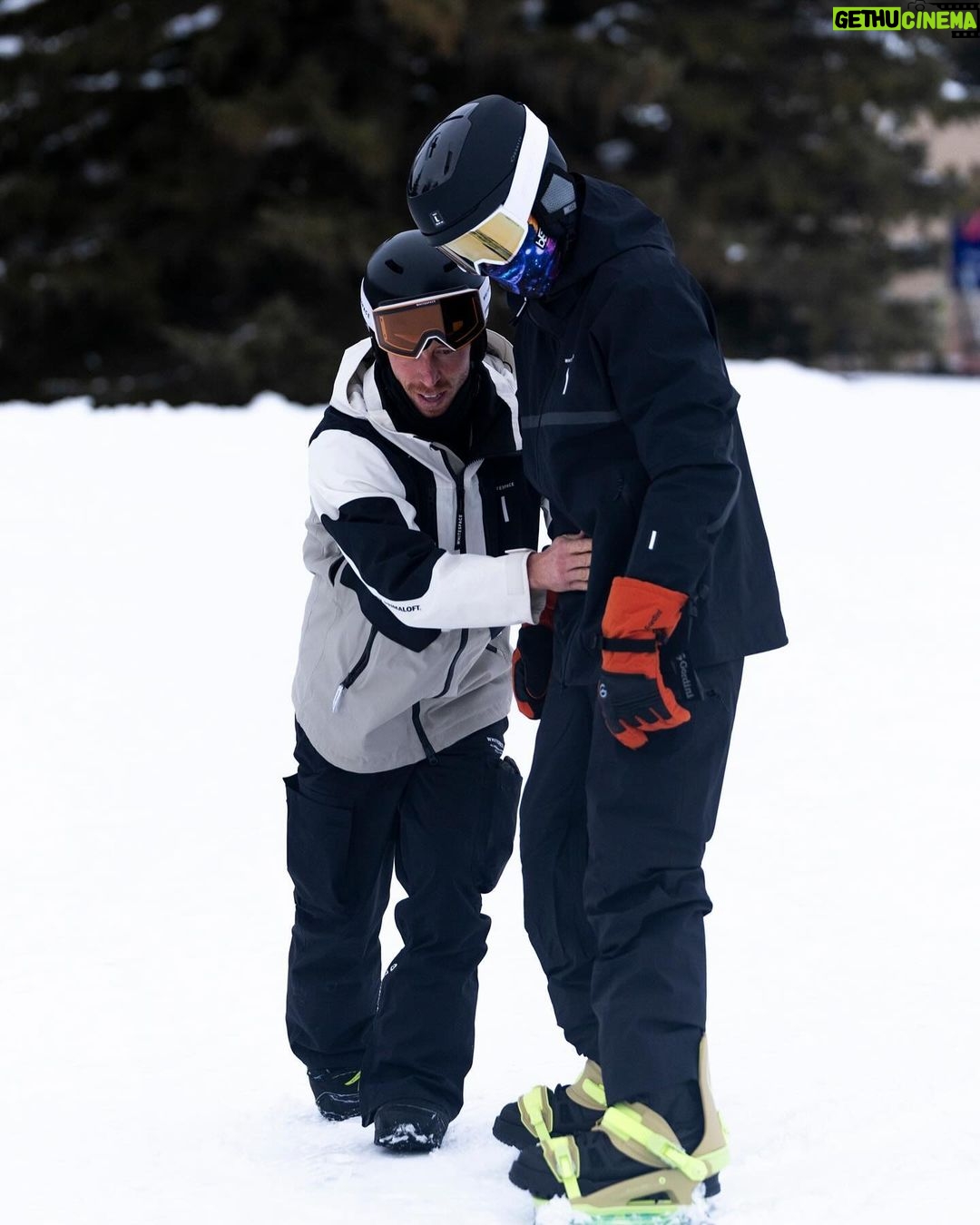 Kid Cudi Instagram - Went snowboarding for the first time all week and had the homie @shaunwhite take me out and give me lessons. We met last year and I remember I was tellin him Id never snowboarded before but I wanted to and he said he'd take me out. He kept his word and man was it awesome. This was such a beautiful memory made the past week w amazing people. Man I feel so blessed. We got some footage too of me on the slopes strugglin which should be fun to see haha more comin soon!! 📸 Mike Dawson