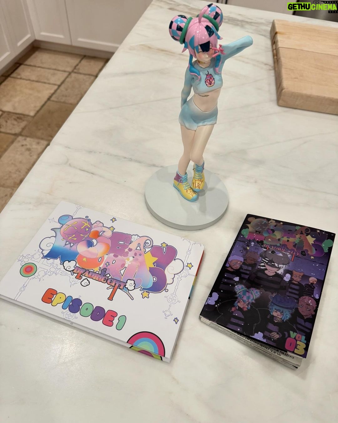 Kid Cudi Instagram - Gift for my bday from the chosen @oseanworld ππΎβ¨β€οΈ thanx fam!! I LOVE IT!!! A rare Yameii sculpture, only 7 made, and some dope artwork done by Osean himself, and also a cool book that shows a full episode Deadric City. Ull be seein a bit more from Osean and I very very soon π MAD SOLAR βπΎππ @yameiionline