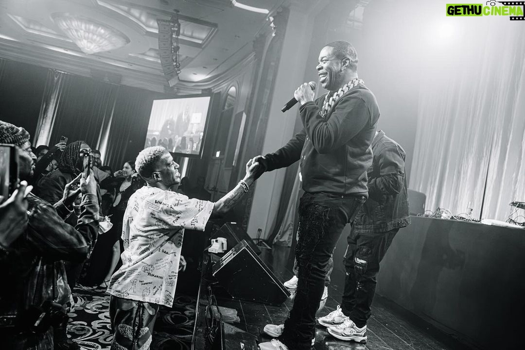 Kid Cudi Instagram - BDAY MADNESS!!! I had one of the BEST times of my life on my day. The love, the energy in the room was intoxicating. Thank you to everyone who came to celebrate me π₯Ήπ₯Ή the speeches (especially my beautiful and always graceful mom, Elsie π), the performances from The Clipse, Brad of Crash Test Dummies and Busta, THE NINJA TURTLES hahah Epic is the only word I can think of to describe it. I felt so loved. There was a time in my life when I didnt know who cared for me. There were about 200 people there all to show love and be w a friend. People flew from all over, some just for the night, and I couldnt be more thankful. God has truly blessed me w the SWEETEST and most genuine humans in my life, im forever grateful ππΎπβ¨ TO ALL WHO CAME AND ALL THE FANS THAT HAD BDAY LOVE FOR ME, THANK YOU AND I FUCKIN LOVE YOU!! Next round 2 πβπΎππππ Theres another post of bday pics comin i got a lot ha