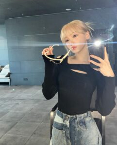 Kim Chae-won Instagram - @louisvuitton #광고 #LVsplit #louisvuitton