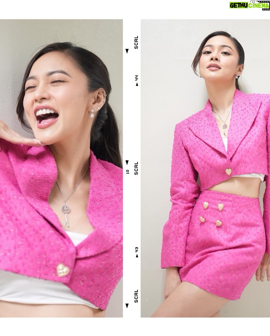 Kim Chiu Instagram - From the bottom of š¦ššš„šš§šš„š¬ ššš 'š heart!!!!š©· Maraming maraming salamat po! No words can explain how grateful my heart is now! š„²š„¹ As you let her enter into your world along with šš¢š¦š¦ šš š!!! Salamat po sa lahat ng mga nakanood na and sa mga hindi pa nakadownload ng @viuphilippines app ano pa hinihintay nyo?!! ššš Again, thank you so much for supporting and loving #WhatsWrongWithSecretaryKimPH . I hope we can spread the word and spread the fun, love, and good vibes the show offers!!!ššāØ directed by direk @cvovidanes ⨠@dreamscapeph Available in 27 VIU territories š š¶ @bini_ph LAGI as part of our soundtrack š Thank you @jotlosa for my suit!š©· styled and makeup by yours truly hair by @haidzfernandez special thanks to @direklauren for the flowers and sweet note.š #WWWSK #WWWSKPH #ootdksyc
