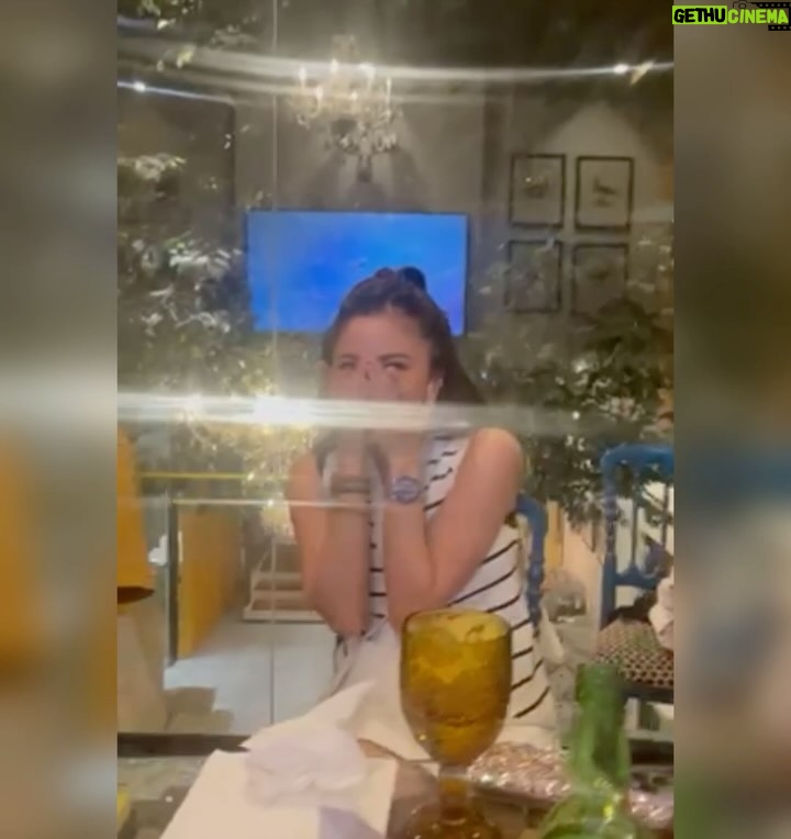 Kim Chiu Instagram - I can’t believe we’re airing soon. Four days to go #WhatsWrongWithSecretaryKimPH na. Mar18 But before anything else, I want to offer this show to Sir Deo. Yesterday was his 40th day, and I still could not believe he is gone. He was one of the most down-to-earth bosses in ABS-CBN, one of the most brilliant minds, and like a father who always looked after his children. This is the last show he entrusted me with, and the @dreamscapeph fam told me he watched the rushes of the show before he left. I remember he messaged me about how happy he was after watching the clips. I didn’t know that time that he was already in the hospital. Fighting for his life. 😔 The video I posted was his reaction to how proud he was of me while I played the role of Juliana(Linlang). Sir deo I promise to always make you proud. Most especially playing the role of Secretary KIM. Even though we can’t see you, I know you’re watching over us in heaven. I love you, Sir Deo. Thank you for all the trust and love. I miss you very, very much. 🤍 We offer this show to you.🙏🏻🕊️ #WWWSK #WWWSKPH Thank you ate @carlmerced for the video.