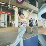 Kim Chiu Instagram - New Vlog now up on my channel!!!!😉🇸🇬✨ Went on a Solo Travel to Singapore to watch @taylorswift #ErasTour2024 super mega fun!!!! Check out full video on 𝗞𝗜𝗠 𝗖𝗛𝗜𝗨 𝗣𝗛 feel free to like, share and subscribe.🩷 thank you sa lahat ng nakanood na!!!😝 hihi Special thanks to @nootheryumang and @dane_iliepm for my tshirt turned halter/backless top!!!😎🤘🏼🎸 #CHIUrista #ootdksyc