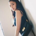 Kim Chiu Instagram - Happy Easter everyone!🐰🩷✨ @houseoflittlebunny.ph got a special treat today! 😍 Get 10% off upon checkout on all our bags!!!🥰 Amazing, right? Promo valid from 10 am-11:59 pm today. Click the link on my bio ☝🏻 or visit 𝗛𝗼𝘂𝘀𝗲𝗼𝗳𝗹𝗶𝘁𝘁𝗹𝗲𝗯𝘂𝗻𝗻𝘆.𝗽𝗵 to view/visit our website and to shop as well!😍 In for a treat??? Let’s go, bunnies!🐰 Bag on the photo is 𝗧𝗿𝗮𝘃𝗲𝗹𝗹𝗲𝗿 𝗠𝗶𝗻𝗶 𝗶𝗻 𝗯𝗹𝗮𝗰𝗸 comes in two straps, one for shoulder/handbag and the other for sling or body bag! Proud that this is made of genuine leather at an affordable price! Super love the extra pocket, too!!!😍 enjoy shopping bunnies!!!!😍