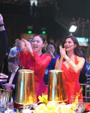 Kim Chiu Instagram - Forever grateful! Forever thankful!❤️💚💙 Maraming Salamat mga Kapuso!🫶🏻 See you on April 6. 12nn😉✨✨✨ #ShowtimesaGMA @itsshowtimena