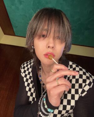 Kim Jin-woo Instagram - 🍭 #ILOVEU