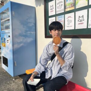 Kim Min-kyu Instagram - 그해여름은..