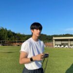 Kim Min-kyu Instagram - 🌳🌳