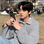 Kim Min-kyu Instagram - 나들이~~🌳🌳