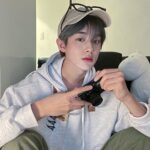 Kim Min-kyu Instagram - 🤓🤓
