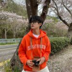 Kim Min-kyu Instagram - 벚꽃구경🌸🌸 #성공or실패??#비만안왔어도...