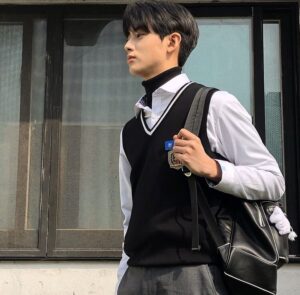Kim Min-kyu Instagram - 고독한 파이터....
#고양이씨 #오늘하루 #화이팅