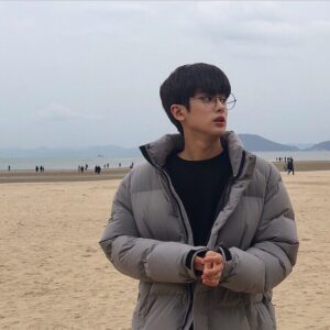 Kim Min-kyu Instagram - 새해 복 많이 받으세여~
#민규#설날