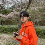 Kim Min-kyu Instagram - 벚꽃구경🌸🌸 #성공or실패??#비만안왔어도...