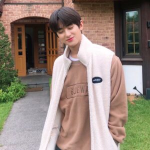 Kim Min-kyu Instagram - 곰돌이🐻