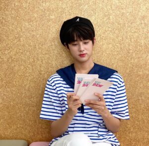 Kim Min-kyu Instagram - 마린보이🐬🐬
