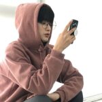 Kim Min-kyu Instagram – 무민단~ 항상 제가 힘들때마다 힘이 되어 주셔서 
너무 고맙고 생각지도 못한 커피차&분식차도 고마워요❤️❤️
맛있는거 먹었으니까 앞으로도 더 화이팅 할께요🥰🥰
#무민단 #고마워요 #천남욱 #화이팅
#무민단다시한번더고마워요