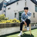 Kim Min-kyu Instagram – ☀️☁️
#tmi #요즘 #최애컬러 #하늘색