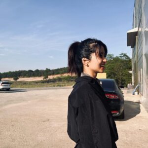 Kim Tae-ri Instagram - 김태리의 브이로그 거기가 여긴가
마지막화 많관부!