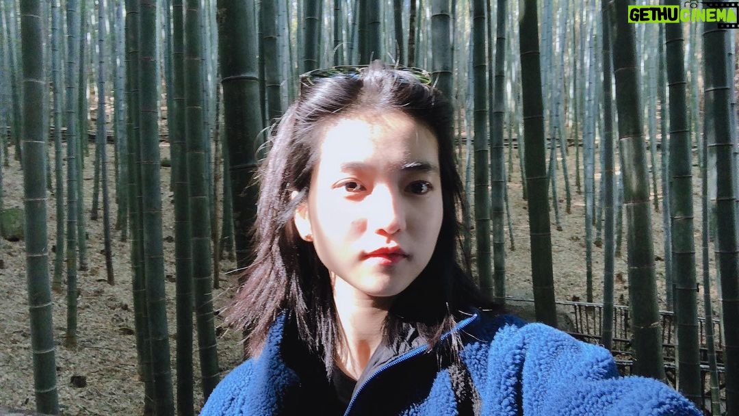 Kim Tae-ri - 354.5K Likes - 안녕하세요 김태리입니다.