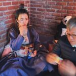Kim Tae-ri Instagram - 드디어 외계인2부가 개봉했습니다! 시간의 문을 건너 영화관에서 만나요-! 모든 관객분들, 감사합니다
