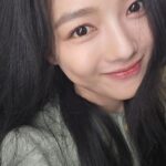 Kim You-jung Instagram – 부지런하지 못한, selfie 생활 땨!