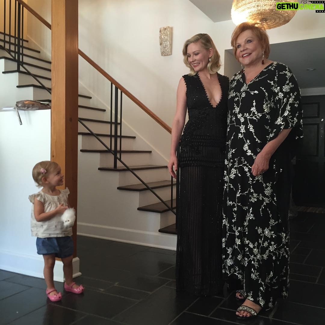 Kirsten Dunst Instagram - We may have lost, but look at how cute our fans are! #fargo #emmys