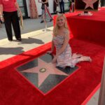 Kirsten Dunst Instagram - Well, I got it! #lisakudrow