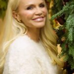 Kristin Chenoweth Instagram – #ad | I may have spent some time in a holiday movie or two (or five and counting). Bring that magical feeling home with @command so you can deck your halls while saving your walls – all season long! 🪄🎄​
 
And how about you nominate someone who goes out of their way to bring holiday magic to others so they could win Command™ Brand’s ultimate cheer package and $25,000 to make the holidays extra bright. To enter, follow @Command, comment on the pinned post and tag the one deserving merrymaker in your life.​
_________________________________________​
 
NO PURCHASE NECESSARY. Open only to legal residents of the U.S and D.C. who are legal age of majority in their jurisdiction of residence with a valid bank account located within the United States. Void where prohibited. Enter 11/8/23 at 8:00 am CT – 11/29/23 at 11:59 p.m. CT. LIMIT 1 ENTRY PER PERSON.  Taxes are the responsibility of the winner. Subject to the Official Rules available at www.command.com/holidaymagic. Sponsor: Command™ Brand, 3M, St. Paul, MN 55144.