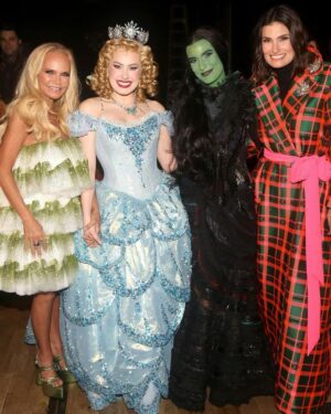 Kristin Chenoweth Instagram - I’m sorry, but I can’t stop posting about #Wicked20… 🫧🩷💚🫧

📸: @broadwaybruce_ @bruglikas 

Dress by @halpernstudio 
Shoes by @daccori_ 
Styled by @debswatson 
Glam by @brucewaynemua