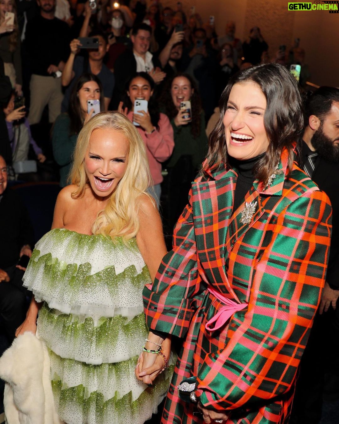 Kristin Chenoweth Instagram - It's good to see them, isn't it? 💚💖 @idinamenzel and @kchenoweth return to Oz in celebration of #WICKED20. 📸: @chadkrausphoto