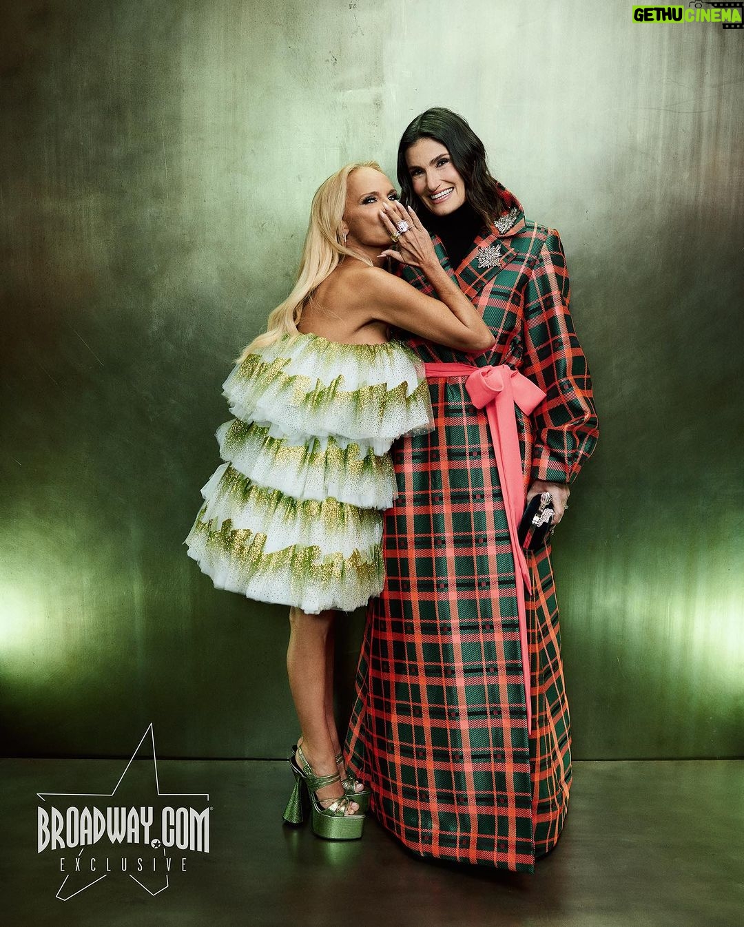 Kristin Chenoweth Instagram - We couldn’t be happier to see these two together! Original Wicked stars Kristin Chenoweth and Idina Menzel hit the green carpet to celebrate the musical’s 20th anniversary at the Gershwin Theatre! 📸: Emilio Madrid for Broadway.com #wicked #wicked20 #broadway #musicaltheatre #musical #musicals #bway #theatrekid #glinda #elphaba #redcarpet #nyc #newyorkcity #redcarpetstyle Gershwin Theater