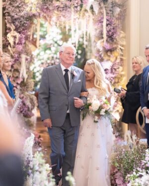 Kristin Chenoweth Instagram - best day of 2023, best day ever 🤍

📸: @dalebenfield