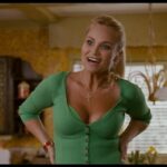 Kristin Chenoweth Instagram – your annual challenge to watch all of my Christmas movies… 4 more days if you haven’t accomplished the mission!! 
🎄 four christmases
🎄 deck the halls
🎄 12 men of Christmas 
🎄 the star
🎄 a Christmas love story
🎄 holidate 
Which one’s your fav??
